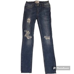FP Free People size W 25 skinny ripped button fly stretch denim.